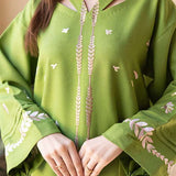 Green embroidered 2-piece suit with keyhole neckline and floral details