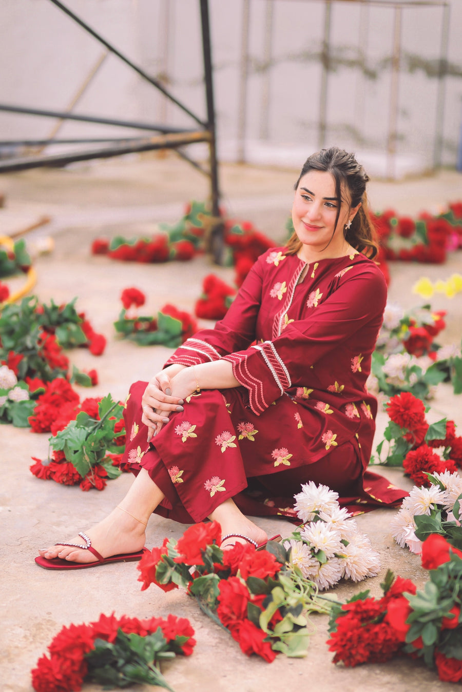 Gulaab Aainat